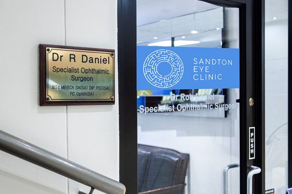 sandton-eye-clinic-facilities-door