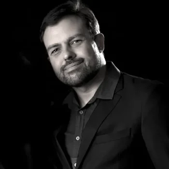 Our refractive surgeons and ophthalmologists in Sandton specialise in refractive, cataract and general eye surgeries.